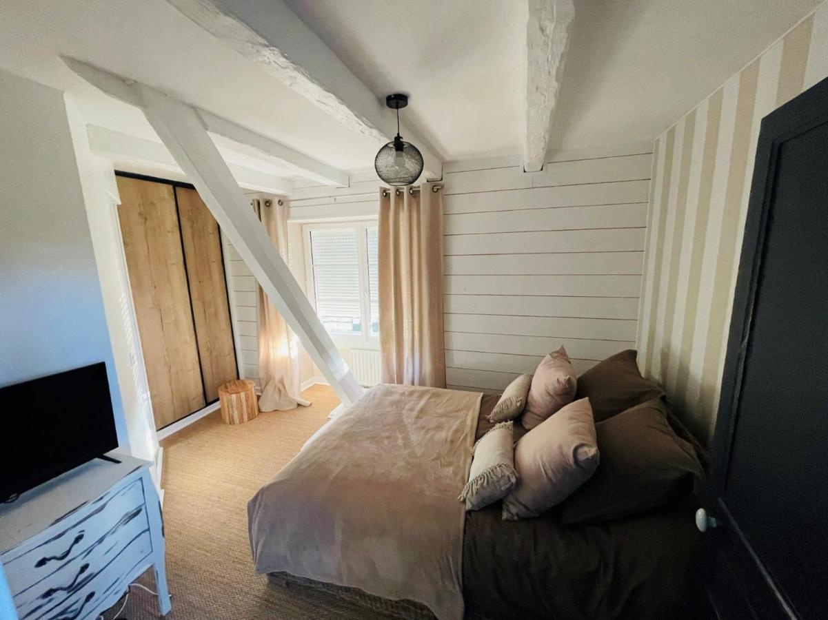 Maison Du Roc Bed and Breakfast Champagnac-de-Bélair Esterno foto