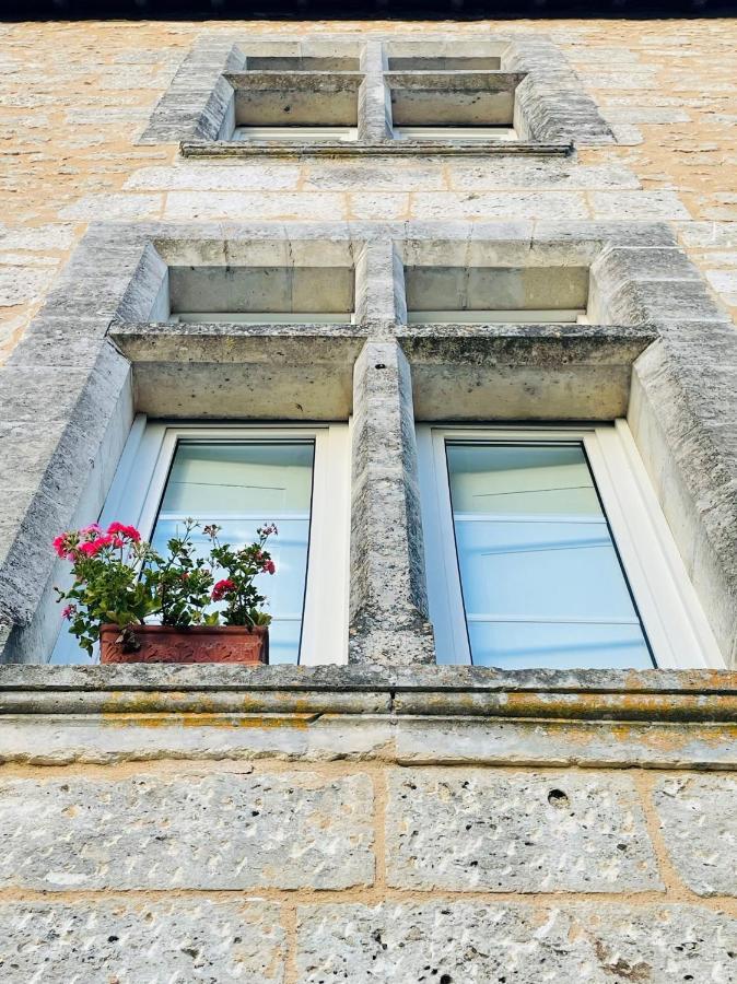 Maison Du Roc Bed and Breakfast Champagnac-de-Bélair Esterno foto